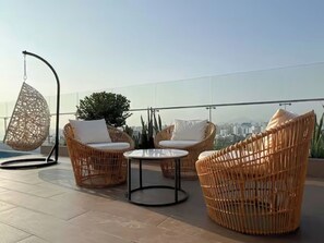 Terrace/patio - geko| Panamera _1BR, comfy apt steps to sea w/pool (Barranco)