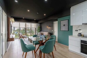 茶具/咖啡用具、冰箱、微波炉、烤箱