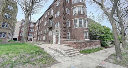 Sleek Downtown Milwaukee Studio | Steps to Beach & Culture