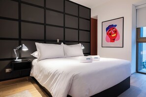 2 habitaciones, tabla de planchar con plancha, cuna de viaje y wifi