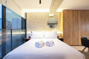 Iron/ironing board, travel crib, free WiFi, bed sheets - geko | Vogue _1BR Loft in Barranco w/balcony (Lima)