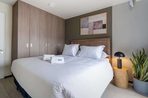 2 chambres, fer et planche à repasser, lit parapluie, Wi-Fi gratuit