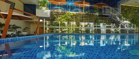 حمّام سباحة خارجي