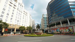 Exterior - MCollection - Stay Across NAIA Terminal 3 in Newport City (Pasay)
