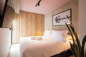 1 soverom, strykejern/-brett, reiseseng for barn og wi-fi