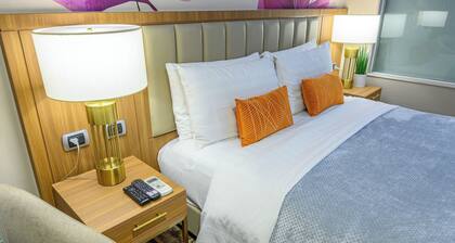 Business & Leisure Stay in Eastwood City