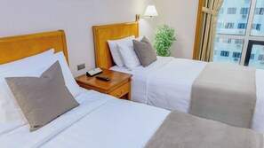 In-room safe, desk, laptop workspace, blackout curtains - Ortigas CBD Near Business & Shopping Hubs (Pasig)