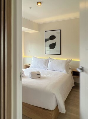 1 bedroom, iron/ironing board, travel cot, free WiFi