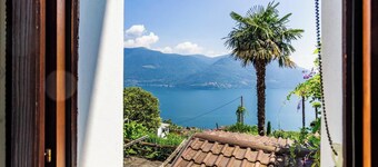 Panoramic House on Lake Maggiore