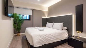 1 bedroom, iron/ironing board, travel cot, free WiFi