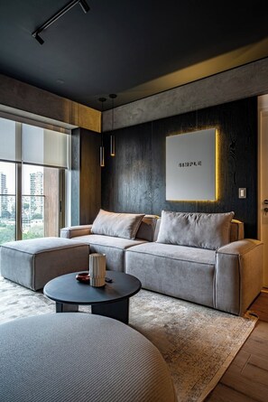 Living area - geko| Onyx _2BR near Malecon (Lima)
