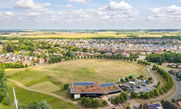 المنشأة من الخارج