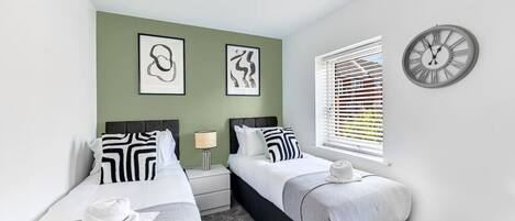 2 bedrooms, iron/ironing board, travel cot, free WiFi