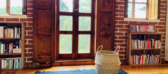 Casa Cosecha: Gorgeous brick house with a garden in serene neighborhood