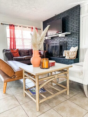 Perfect Vintage game day house with tons of room for families or large groups!