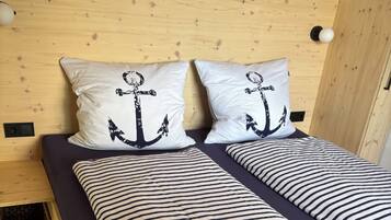 1 Schlafzimmer, Reisekinderbett, kostenloses WLAN, Bettwäsche