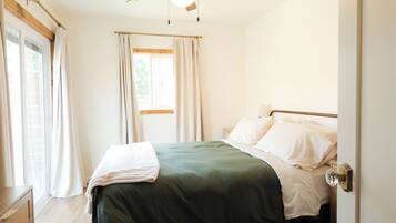 1 camera, una scrivania, ferro/asse da stiro, Wi-Fi gratuito