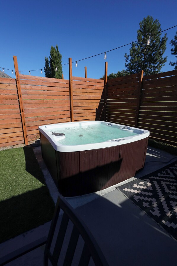 Baignoire à remous extérieure