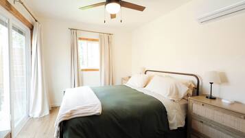 1 bedroom, desk, iron/ironing board, free WiFi