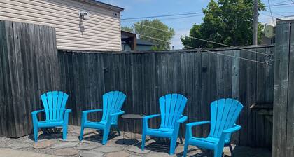 Spacious 3-bedroom Home in Downtown Wellington with in Ground Pool and parking!