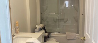 Spacious 3-bedroom Home in Downtown Wellington with in Ground Pool and parking!