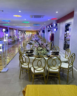 Restaurant - The Rollins Hotel And Towers (Abuja)