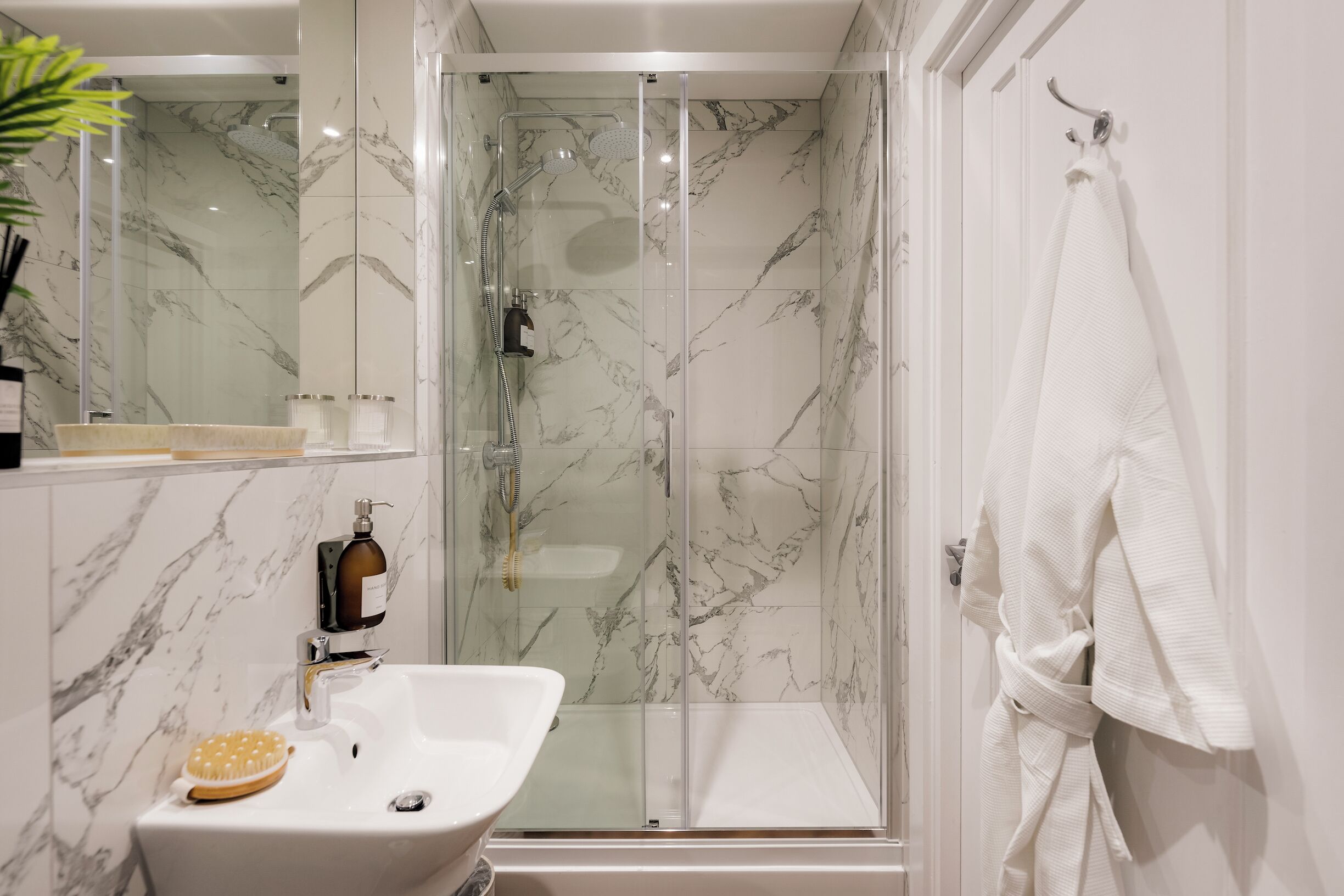 Shower, towels