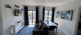 2 bedrm Condo w/4 beds near Universal and Disney