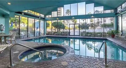 2 bedrm Condo w/4 beds near Universal and Disney