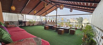 Art house luxury service apartments