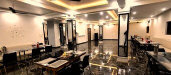 SHREE SIDDHI VINAYAK HOTEL & RESTAURANT