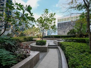 Property grounds - Luxury 1BR at BGC Uptown with Free Parking (Taguig City)