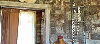 8 Minutes from Round Top! Your Silo-Bration Destination
COOP-A-Cabana Silo #3