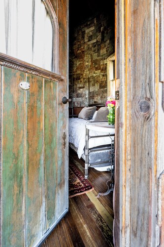 8 Minutes from Round Top!  Your Silo-Bration Destination
COOP-A-Cabana Silo #3