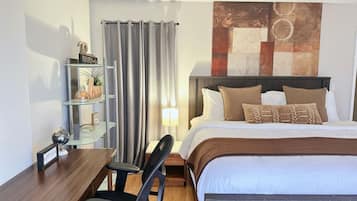 1 bedroom, desk, iron/ironing board, WiFi