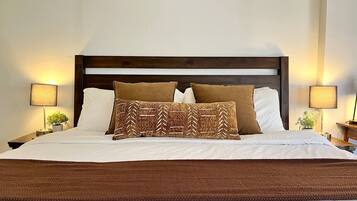 1 habitación, escritorio, tabla de planchar con plancha y wifi