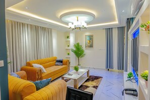 Comfort-sviitti, parveke, kaupunkinäköala | Oleskelualue