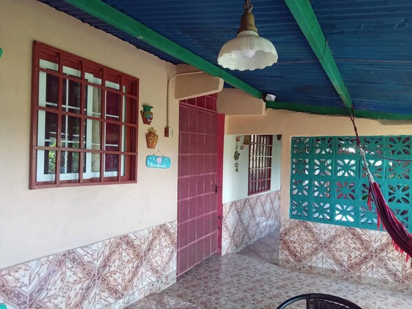 Villa, 1 soverom, røyk, terrasse | Innvendig