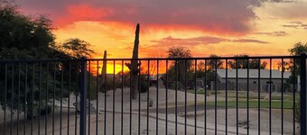 4-bedroom house in beautiful San Tan Valley with Johnson ranch amenities