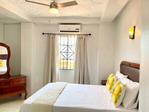Iron/ironing board, WiFi, bed sheets