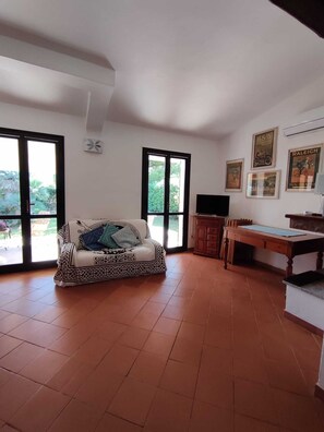 Living area - Villa Urotti near the sea (Villasimius)