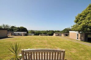 Property grounds - 8 Hillside (Bude)