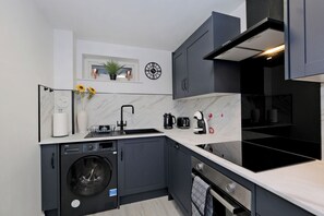 Microwave, oven, dishwasher, electric kettle