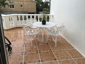 Outdoor dining - Beachfront villa perfect place to spend a beautiful vacation. (Puerto Plata)