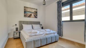 Luxury Apartment, Sea View | Free WiFi