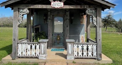 8 Minutes from Round Top! Your Silo-Bration Destination
StoneHENge Silo #2