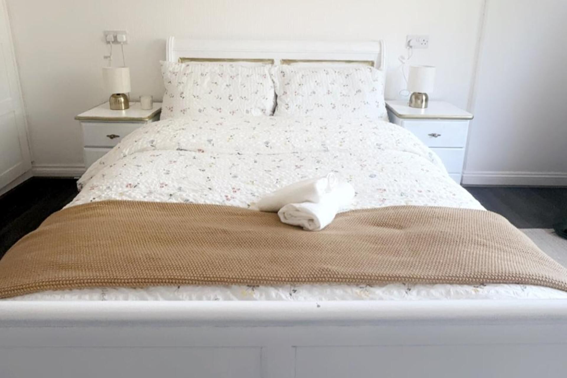 2 soverom og sengetøy