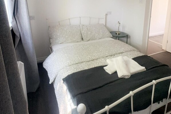 2 bedrooms, bed sheets