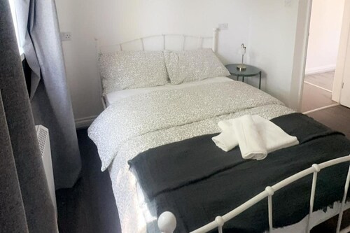 Birmingham Aprt- 2bdr- Sleeps4-close to City