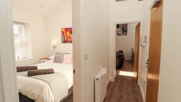 2 camere, con stile personalizzato, con arredamento individuale